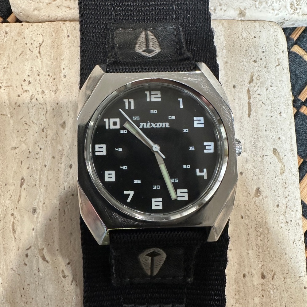 NIXON “THE SCOUT” WATCH